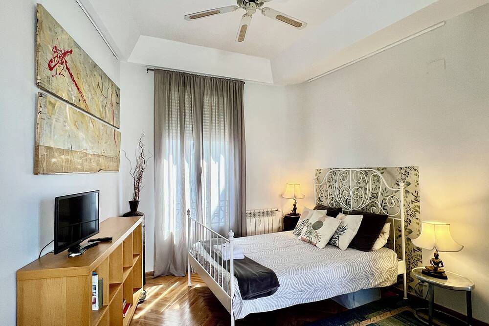 Entire apartment, Penthouse with terraces in Gran Via in Centro (Madrid), Madrid