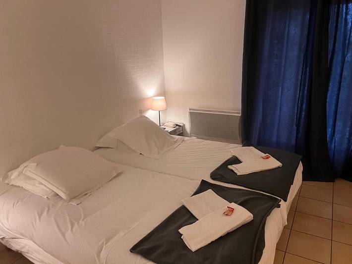 Hôtel pour 4 personnes, avec piscine ainsi que vue et jardin à Chouzy-sur-Cisse - 2