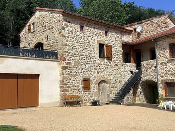 Chambre d’hôte pour 3 personnes, avec jardin dans Saint-Gervazy