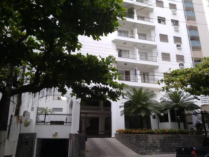 Casas e apartamentos de temporada para 4 pessoas, com jardim e vista, com animais de estimação no Guarujá