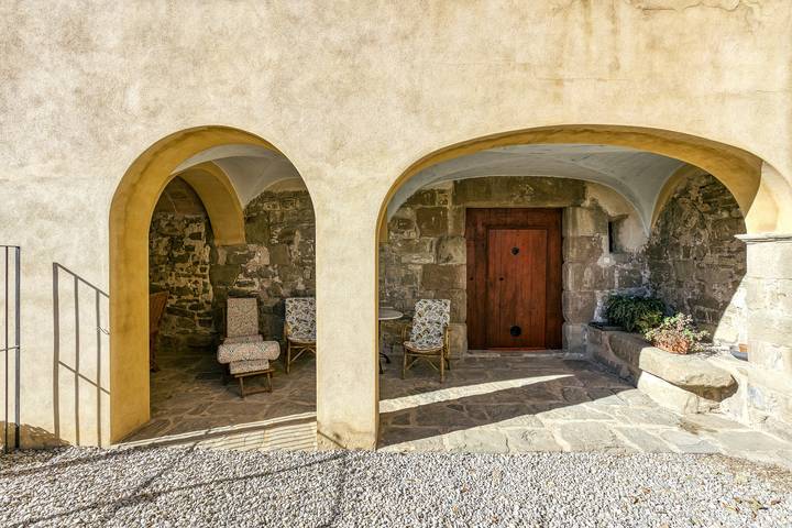 Ferienhaus 'La Rectoría De Castellar' mit Bergblick, Pool, Garten und WLAN in la Vall de Bianya, Garrotxa