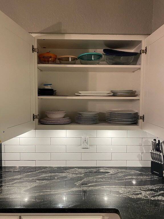 Coastal Gem Just Minutes from the Beach! 🏝 in Largo, Pinellas County