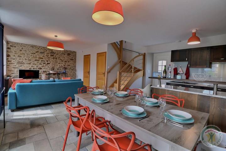 Gîte pour 6 personnes, avec jardin et terrasse