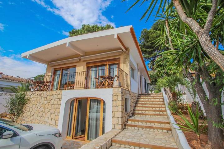 Villa for 10 people, with terrace and garden as well as pool in Cala El Portet