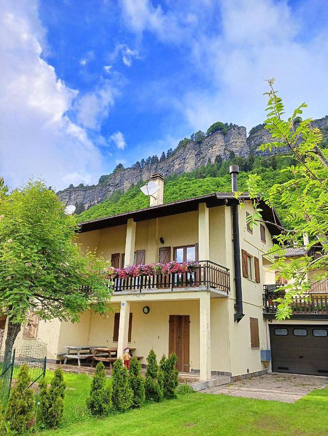Appartamento per 6 persone, con Terrazza e Giardino a Brentonico