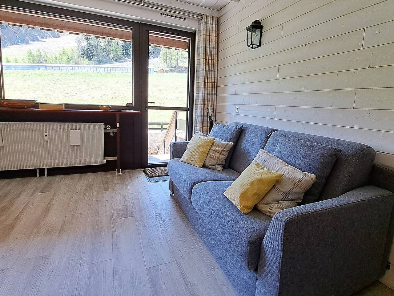 Appartement entier, Superbe duplex rénové au pied des pistes avec terrasse in Pra-Loup (station de ski), Pra-Loup