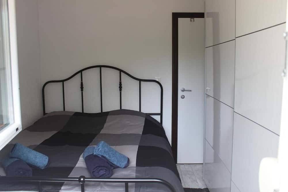 Hidden charming family house near the sea and Lanterna tourist resort in Lanterna, Tar-Vabriga