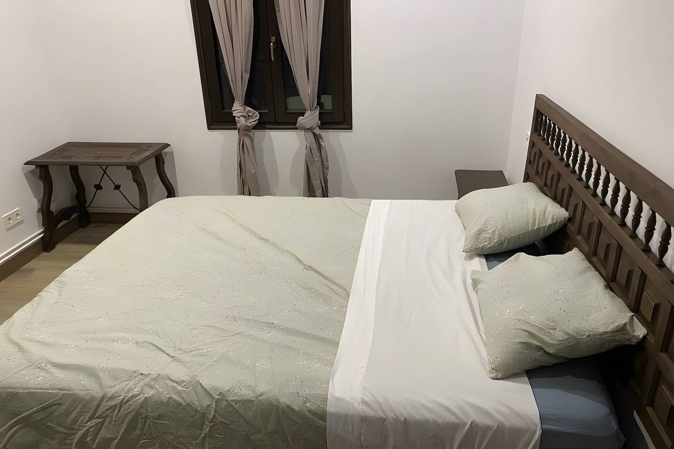 Large family country house in rascafría,1 h from madrid, 12 to 24 people in Rascafria, Sierra de Guadarrama