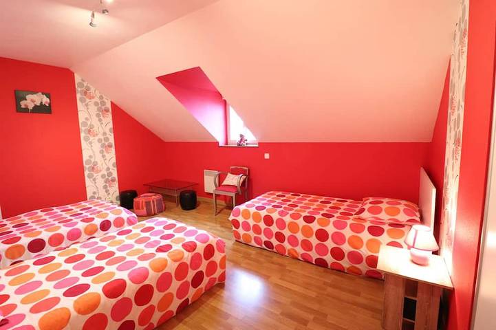 Gîte pour 9 personnes, avec jardin et jacuzzi dans le Cantal - 3