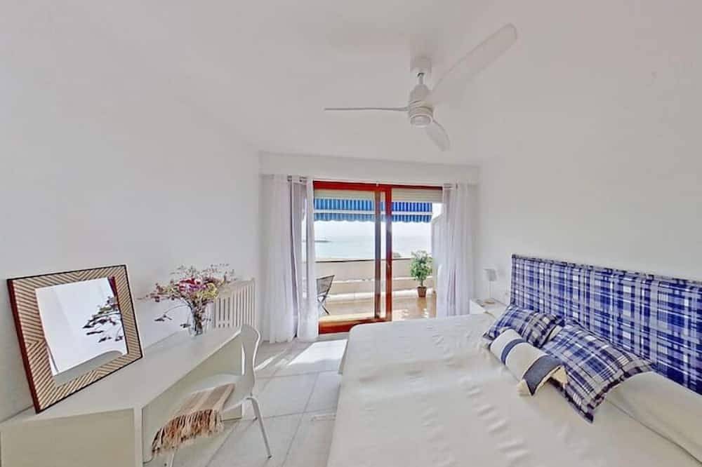 Entire apartment, Premium Habitat Del Far in Arenys de Mar, Costa del Maresme