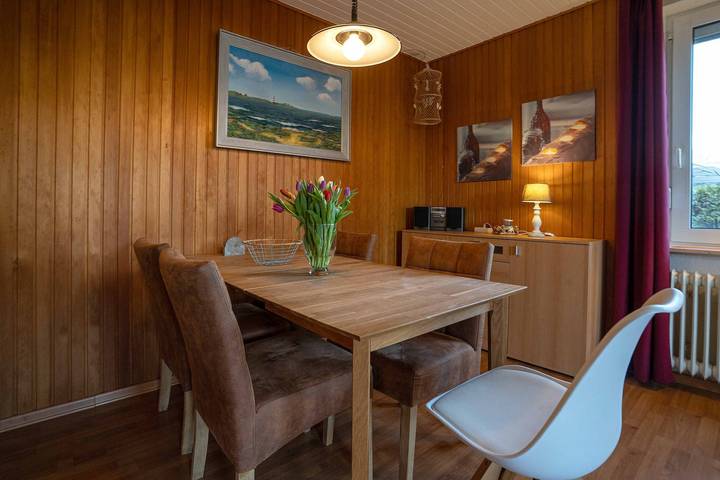Ferienhaus 'Sonneninsel' mit privater Terrasse, privatem Garten und Wi-Fi in Hage, Norden und Umgebung