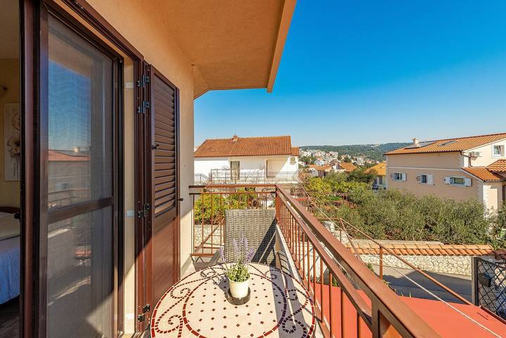 Ganze Wohnung, Apartment mit einem Schlafzimmer Protega A2 mit Balkon in Strandnähe in Okrug Gornji, Ciovo