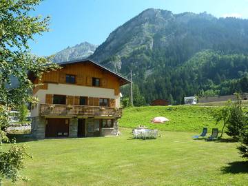 Chalet pour 8 personnes, avec jardin et terrasse, animaux acceptés en Savoie