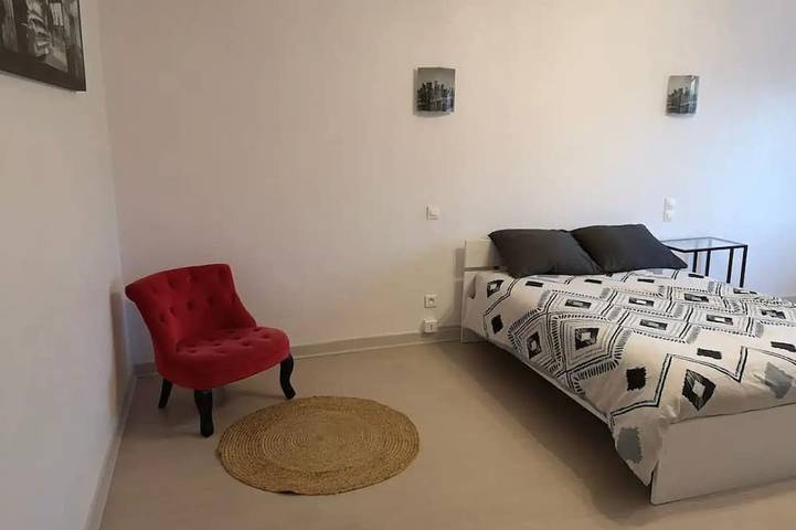 Location de vacances pour 6 personnes, avec jacuzzi et piscine à Riorges - 3