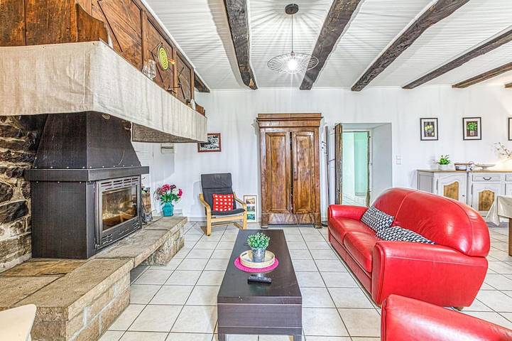 Location de vacances pour 7 personnes à Pierrefiche