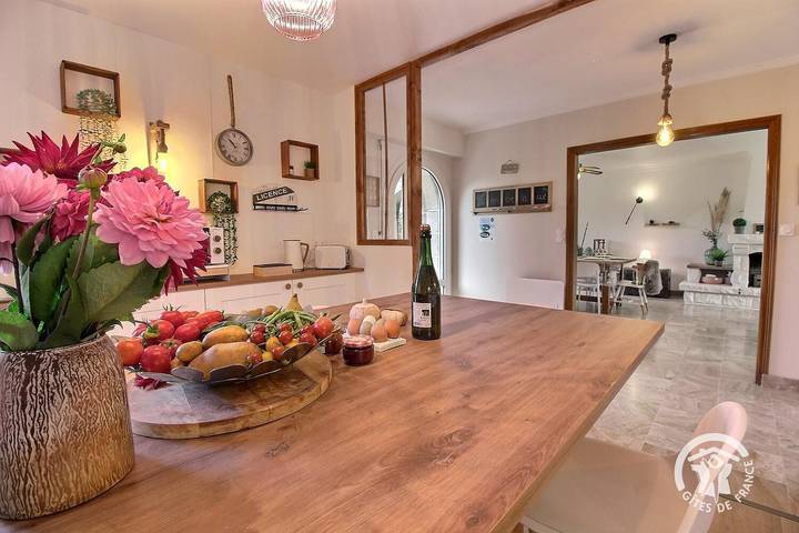 Gîte pour 8 personnes, avec jardin et terrasse - 1