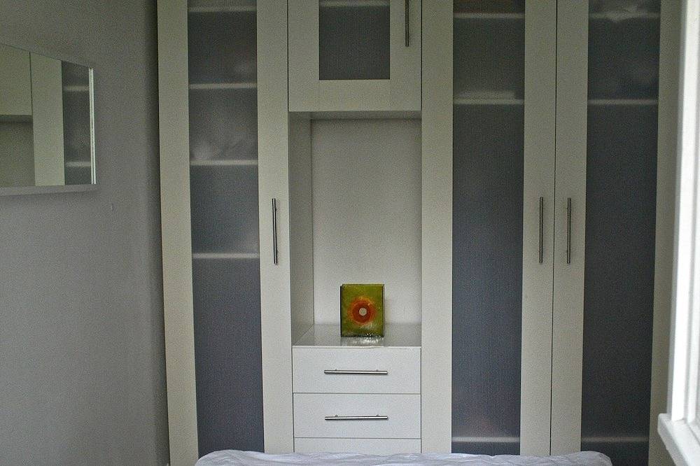Ganze Wohnung, Wohnung F. Léger, Wilmersdorf Nein Online-Buchung in Berlin Innenstadt, Berlin
