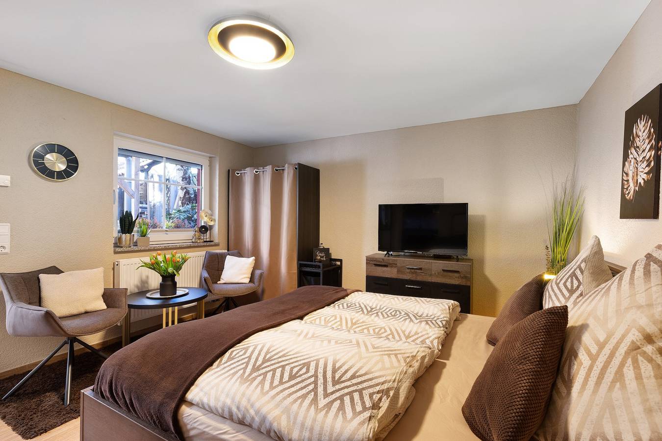 Ganze Wohnung, Ferienwohnung 'Kleine Auszeit' mit Privatterrasse und Wi-Fi in Cottbus, Lausitz