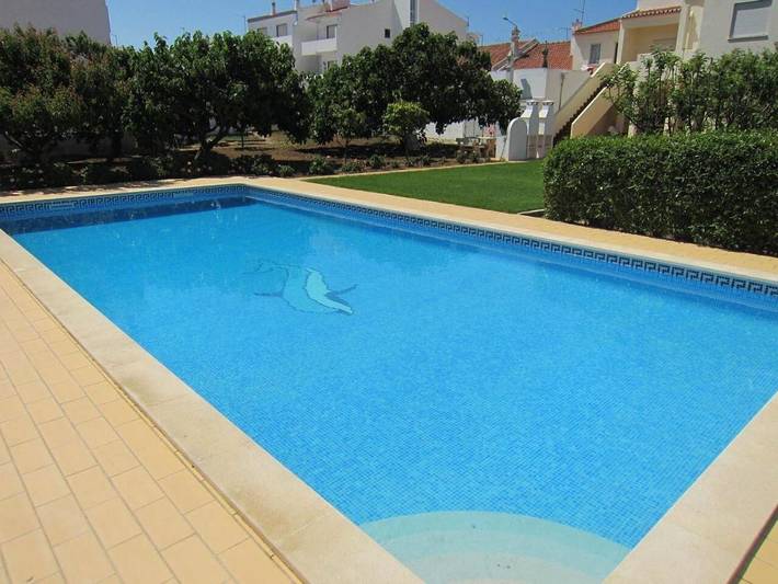 Ferienhaus Casa Fernandes mit Gemeinschaftspool, offener Terrasse und Wlan in Praia do Burgau, Budens