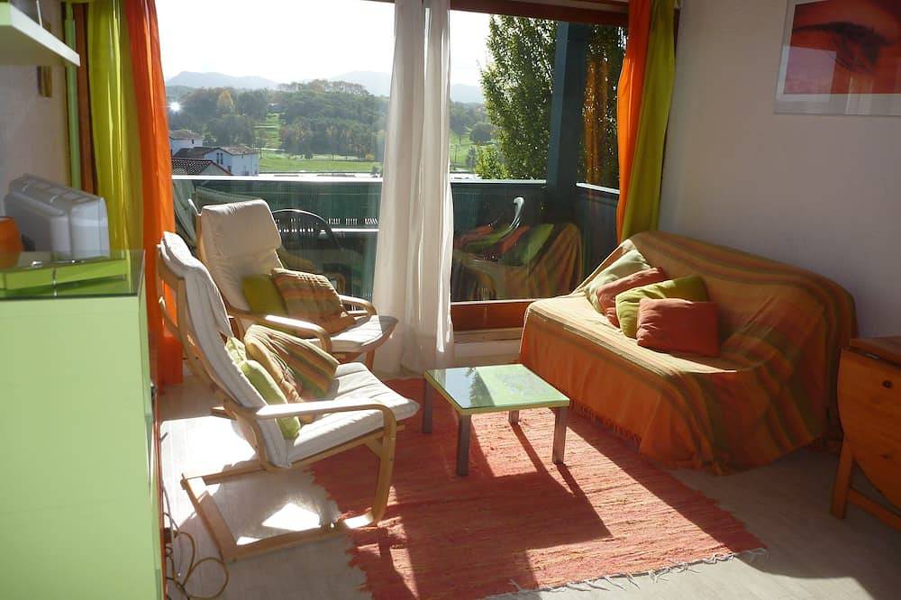 Apartamento entero, Apartamento 3p con vista a los pirineos, wifi, estacionamiento in San Juan de Luz, Region de Bayona