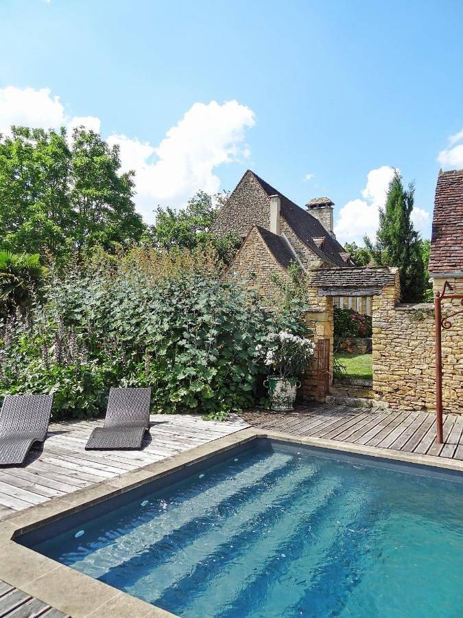 Location de vacances pour 6 personnes, avec piscine, animaux acceptés à Saint-Amand-de-Coly - 2