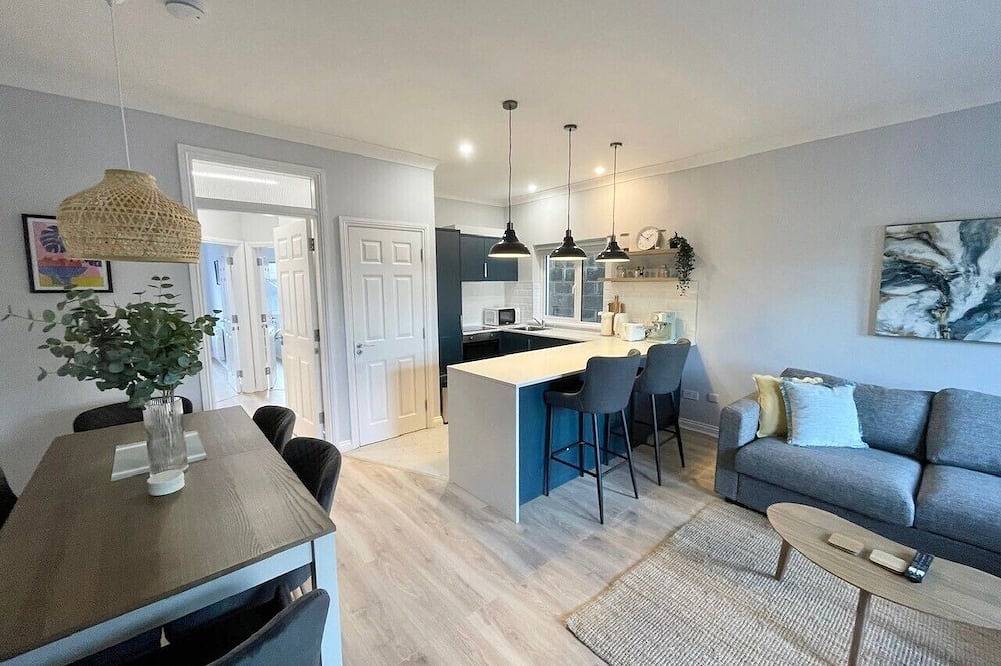 Ganze Wohnung, Modern and Spacious 2 - king bed in Galway, County Galway