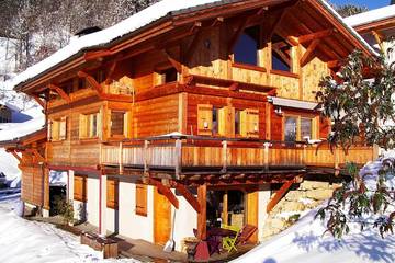 Gîte pour 5 personnes, avec terrasse et jardin à Verchaix