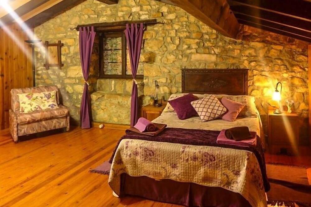 Casa Yolanda - country house in the Picos de Europa, Arenas de Cabrales in Cabrales, Picos de Europa National Park
