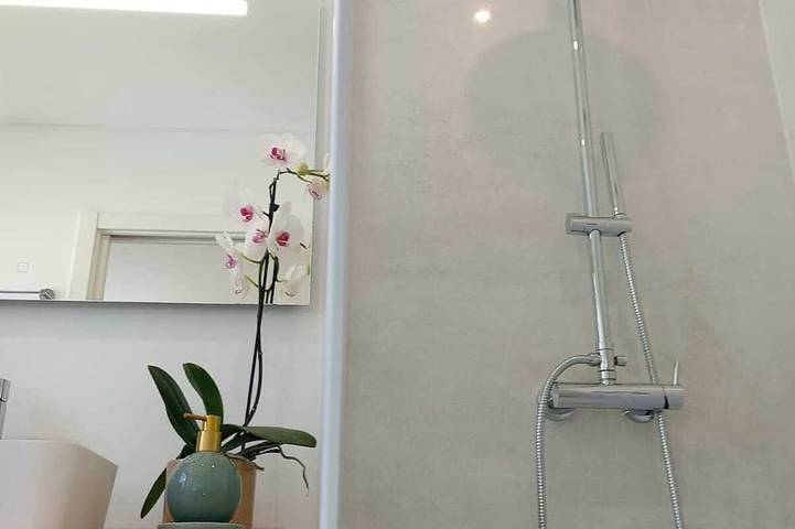 Ganze Wohnung, Serendipity Green - Luxuswohnung im Zentrum von Ribeira Brava in Pináculo, Ribeira Brava