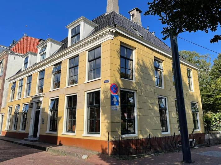 Ferienwohnung für 11 Personen, mit Whirlpool und Terrasse sowie Garten und Sauna in Leeuwarden