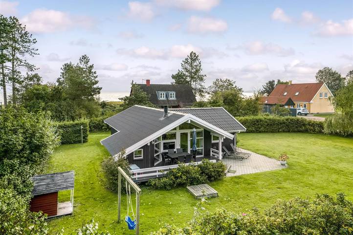 Awesome home in Middelfart w/ 3 Bedrooms, Sauna and Wifi in Kleiner Belt