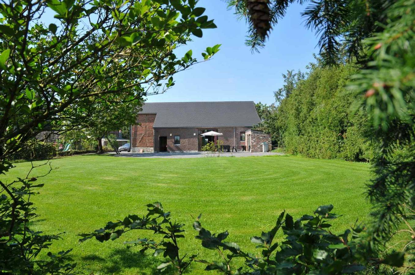 Ruim 14 persoons oud vakwerkhuis in Ardense stijl nabij Durbuy. in Grandhan, Durbuy