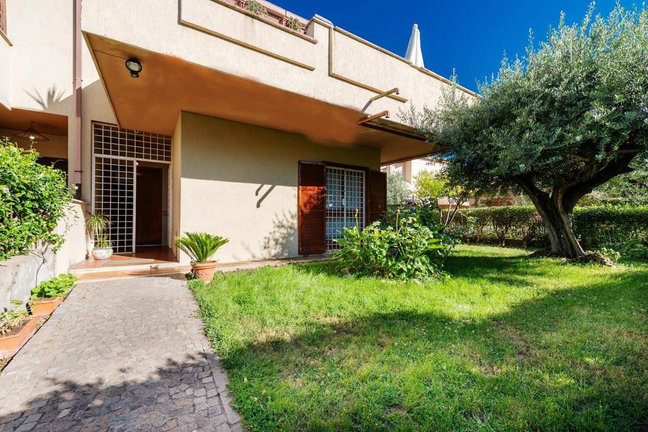 Guests Suite Apartment in Residence nel Verde a Roma Aeroporto Ciampino in Casal Morena, Roma