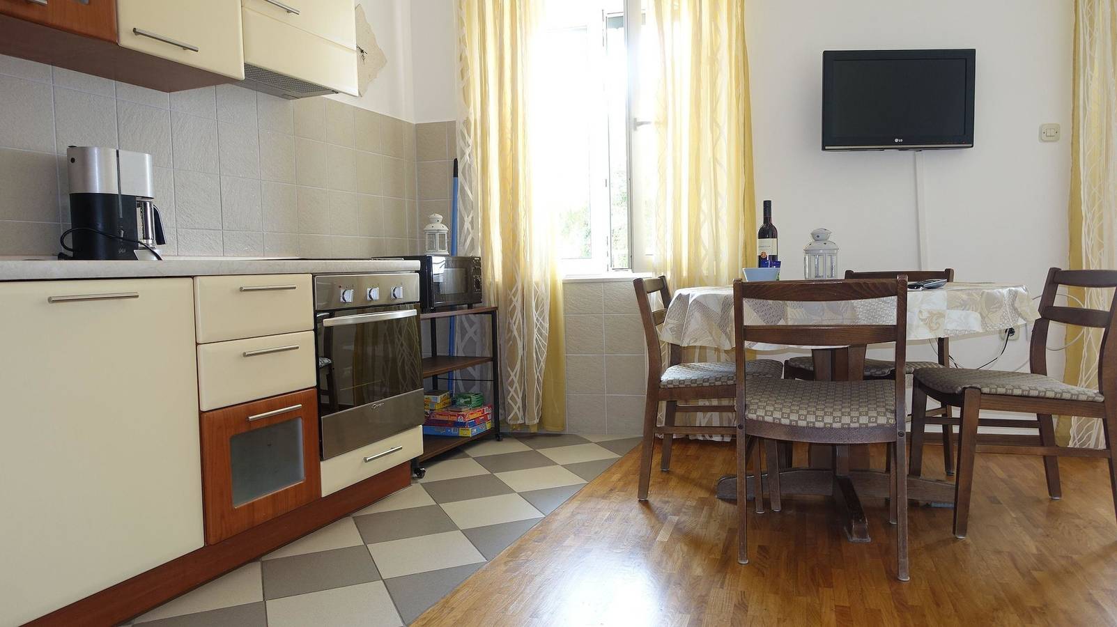 Apartamento vacacional entero, Villa Lena Ap.1. in Podgora, Rivera de Makarska