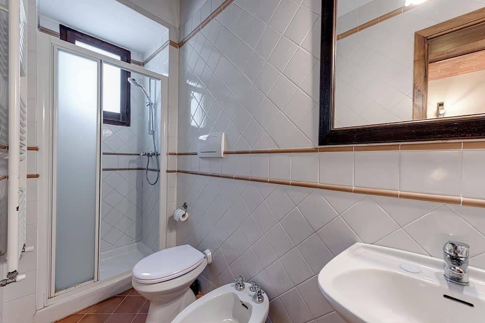 Ganze Wohnung, Erstaunliche rustikale Wohnung mit einem Schlafzimmer in Montespertoli, Florenz Provinz