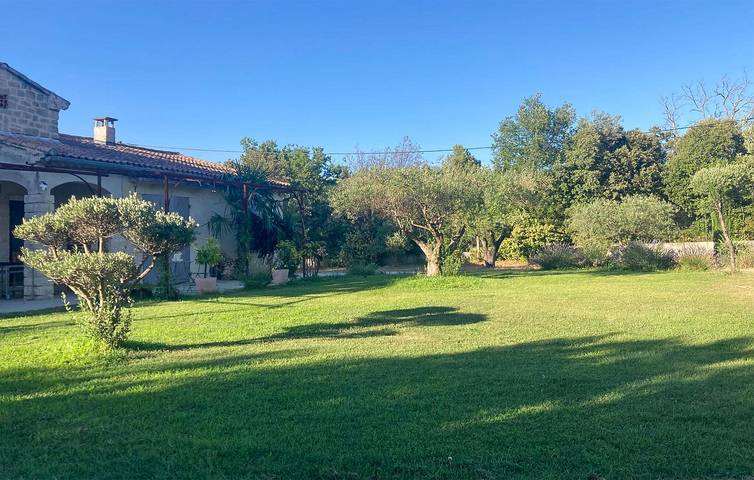 Location de vacances pour 6 personnes, avec terrasse, animaux acceptés à Caromb - 2