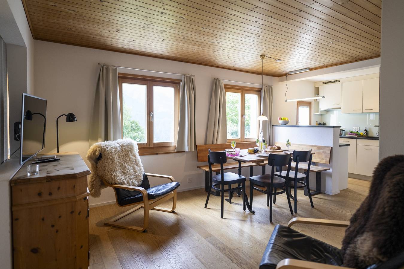 Ganze Wohnung, Chasa Arquint: Abitaziun Emil - Ideal gelegene, gemütliche 2.5-Zimmerwohnung mit Aussicht auf Sent in Sent, Unterengadin