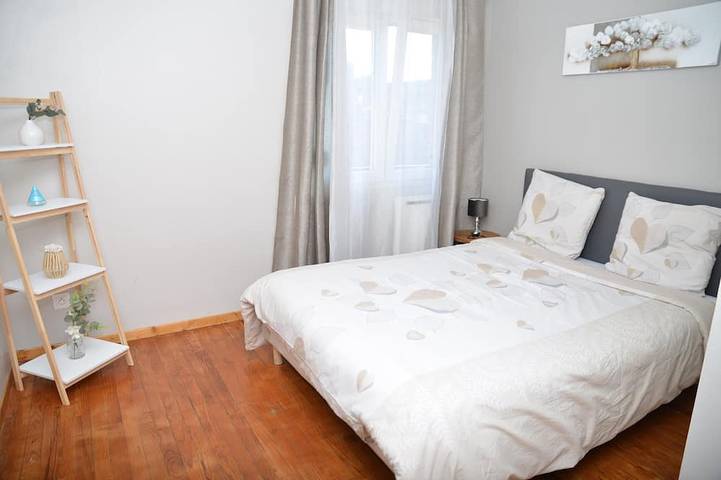 Gîte pour 7 personnes, avec balcon, animaux acceptés dans Anzin - 2