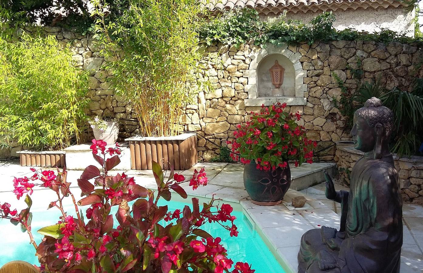 Geheel appartement, Charmant appartement met zwembad - Salon-de-Provence in Salon-de-Provence, Aix-en-Provence en omgeving