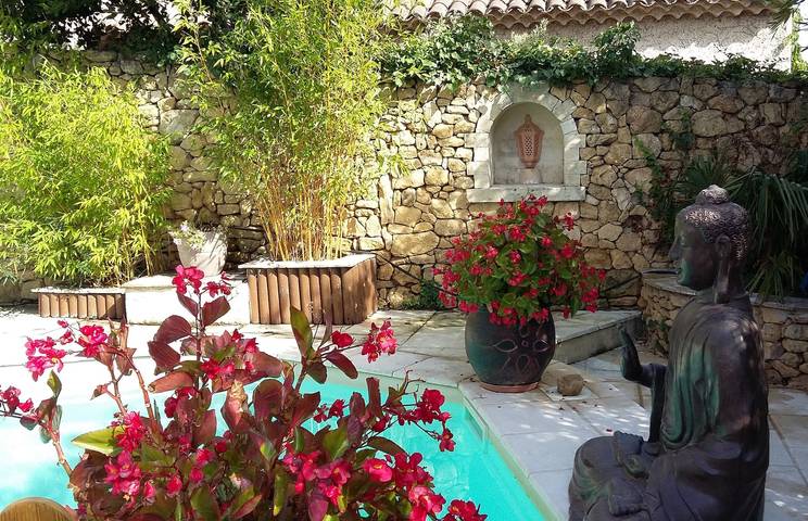 Gîte pour 2 personnes, avec terrasse et piscine à Salon-de-Provence - 3