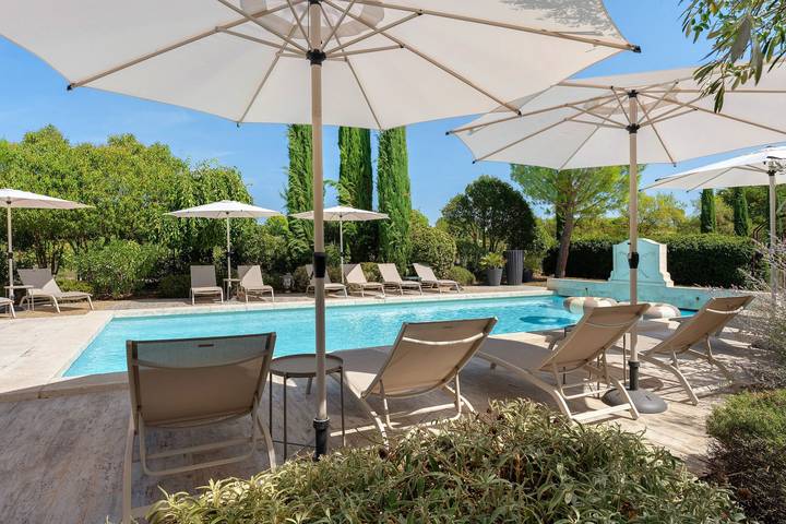 Gîte pour 8 personnes, avec Jardin à Cabrières-d'Avignon
