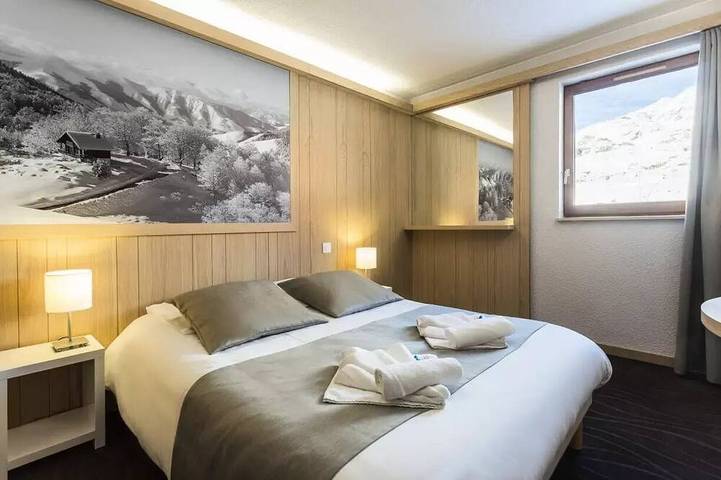 Parc de vacances pour 2 personnes, avec piscine dans