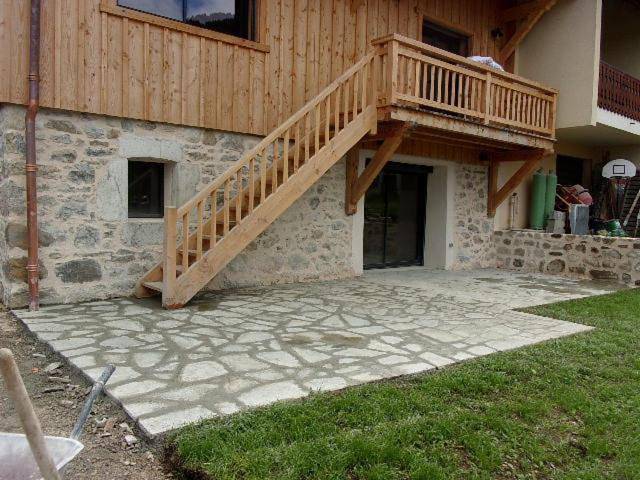 Location de vacances pour 14 personnes, avec Balcon ainsi que Terrasse et Vue à Mont-Saxonnex