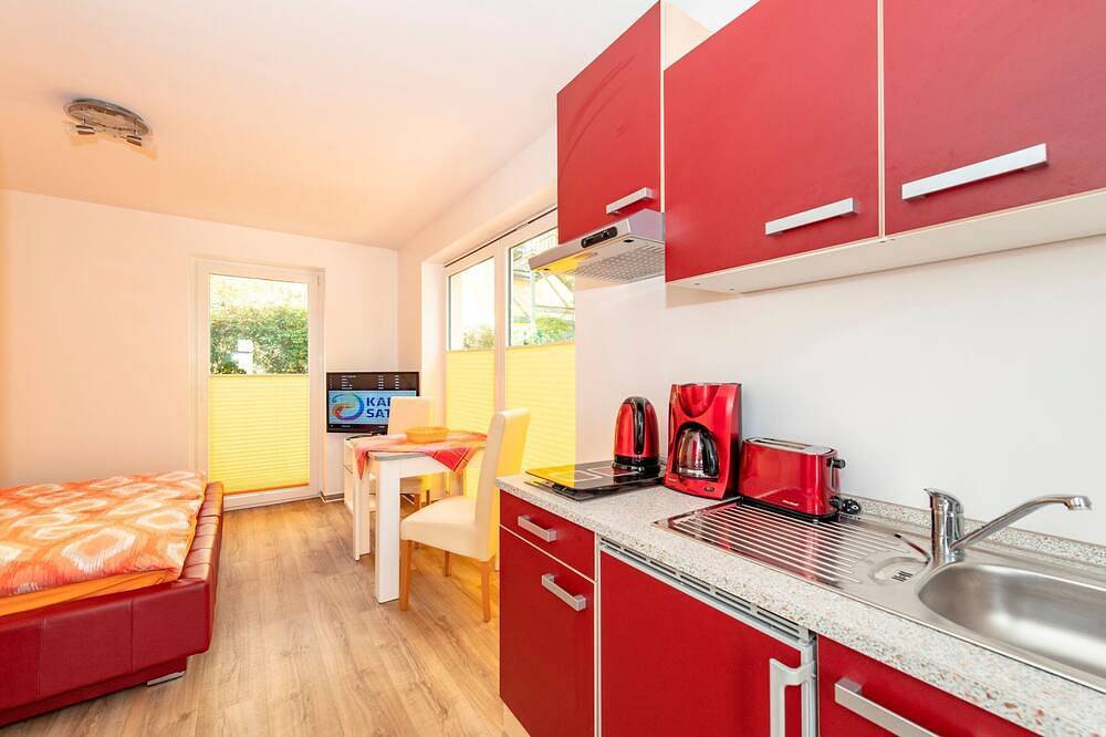 04 1-Raum-Ferienwohnung mit Terrasse - Appartementhaus mit Balkon im Ostseebad in Göhren, Rügen