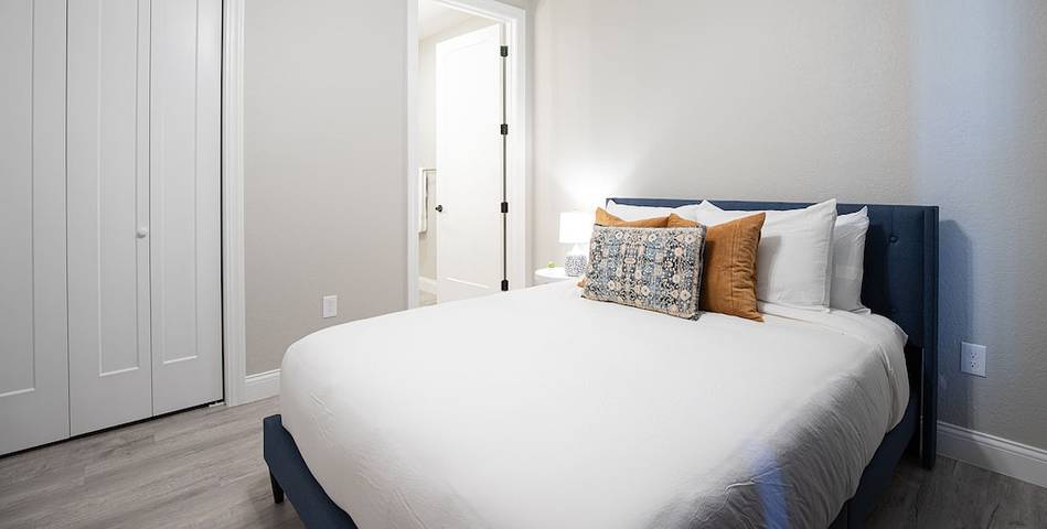 Vacation rental for 6 people, with yard and pool in Osage Beach