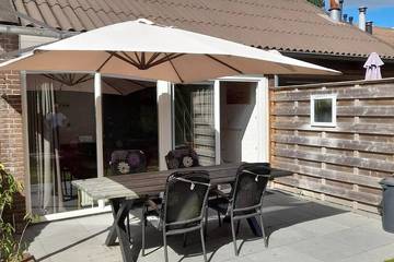 Bungalow für 5 Personen, mit Garten und Terrasse in Bruinisse
