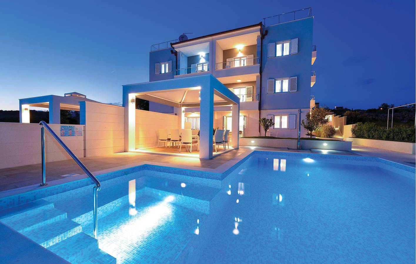 Apartamento vacacional entero, Apartamento de vacaciones para 2 personas con terraza in Rogoznica, Condado de Šibenik-Knin