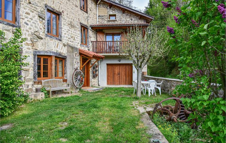Appartement Grandrif avec vue spectaculaire in Grandrif, Région d'Ambert