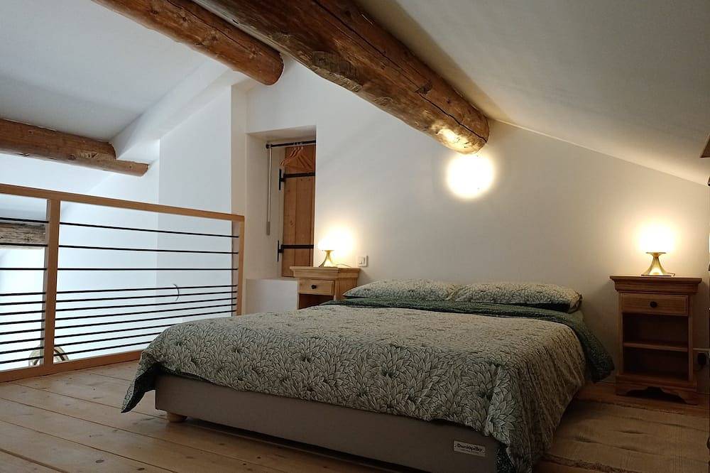 Appartement entier, Gite Letang de Condi Studio 55 m2 , 4 Pers , Clim , Wifi, Jardin , Terrasse in Mornas, Vaucluse