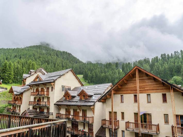 Chalet pour 6 personnes, avec balcon et piscine, adapté aux familles à Les Orres - 4